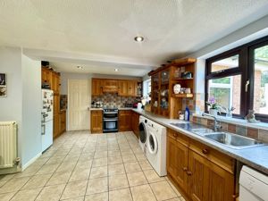 Photo 28- click for photo gallery